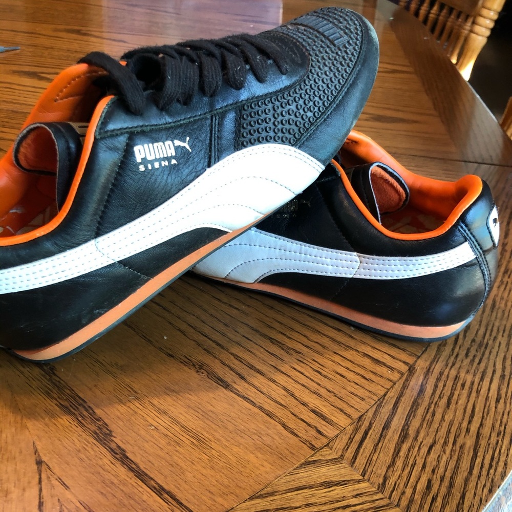 Puma Siena indoor soccer shoes
